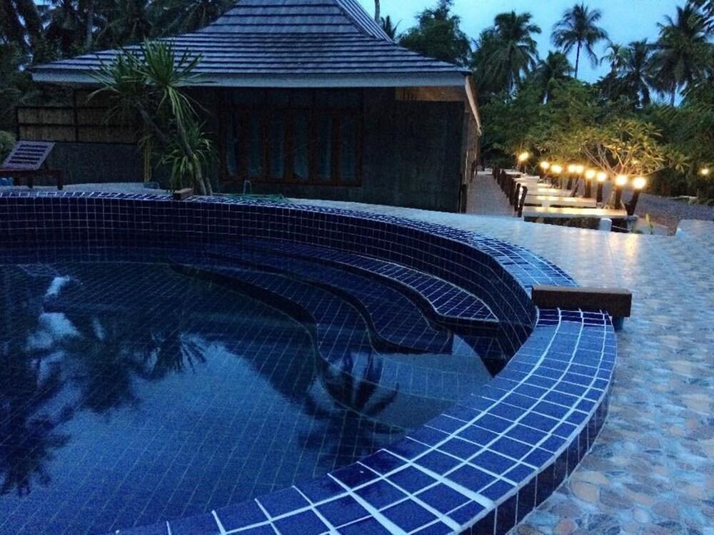 סוראט תאני Ruean Thai Nai Bang By Pansak Resort מראה חיצוני תמונה